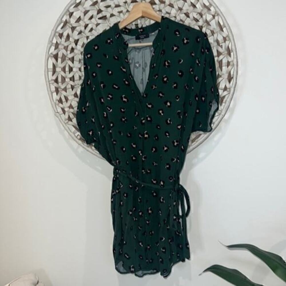 Vici green leopard print tshirt dress size small